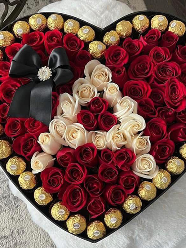 True Moments Flowers arrangement