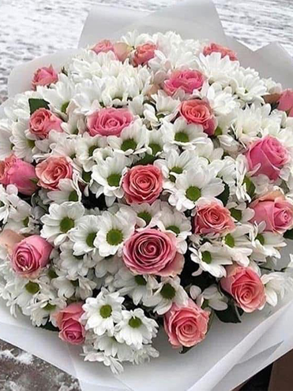 True Moments Flowers arrangement