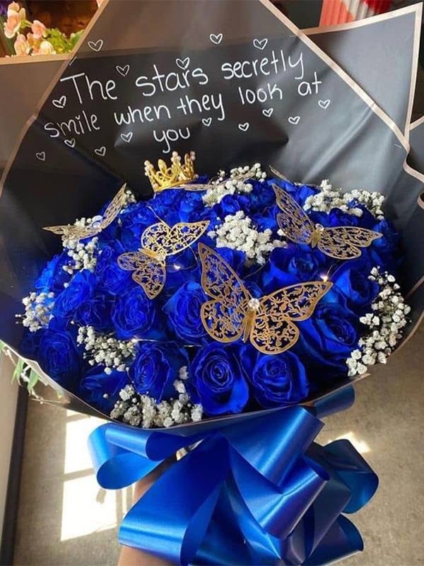 True Moments Flowers arrangement
